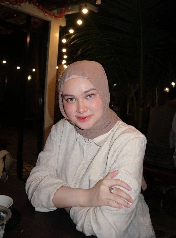 Th4lara's tweet photo. PUTRI 

https://t.co/6j4S89LtbR https://t.co/EBsaqY9bXQ
