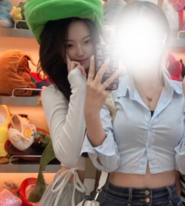 Cinderellanmdb's tweet photo. 08 양채원 
#디엠 https://t.co/N9JGDxImI4