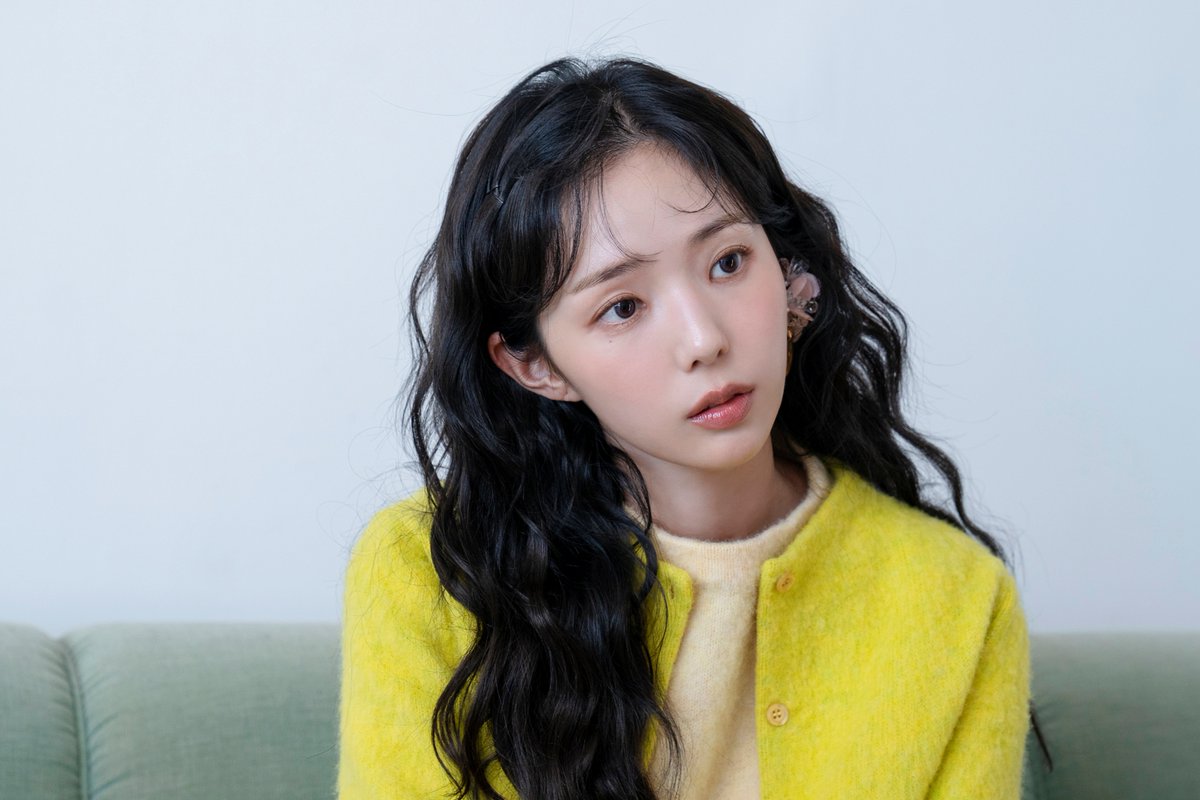 kkbyss_official's tweet photo. [#PHOTO]
[채수빈] '코스모폴리탄' 화보 비하인드
💌 https://t.co/NFNNY5douR

#채수빈 #ChaeSooBin
#나를충전해줘 #TakeChargeOfMyHeart
#나보배
#코스모폴리탄 #COSMOPOLITANKOREA https://t.co/GeiFEXhQ7B