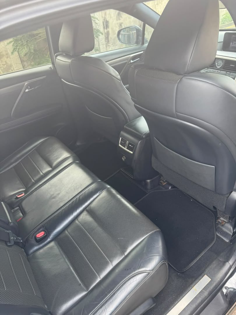 AdeBrain01's tweet photo. Pristine Clean 2017 Lexus RX350🇳🇬🔥

2023 Entry
Car in Mints conditions 
Buy &amp; Drive

🏷️25.5M
📍Lagos

DM or Call/ WhatsApp 09031939841 https://t.co/RUKOOHdzla