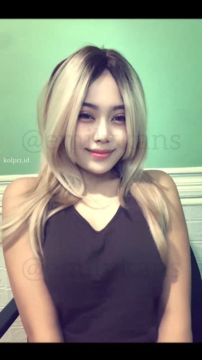 Thaluneeeee's tweet photo. EMILYKANS 

https://t.co/bTUsLWCQi0 https://t.co/9bxalmKOCF