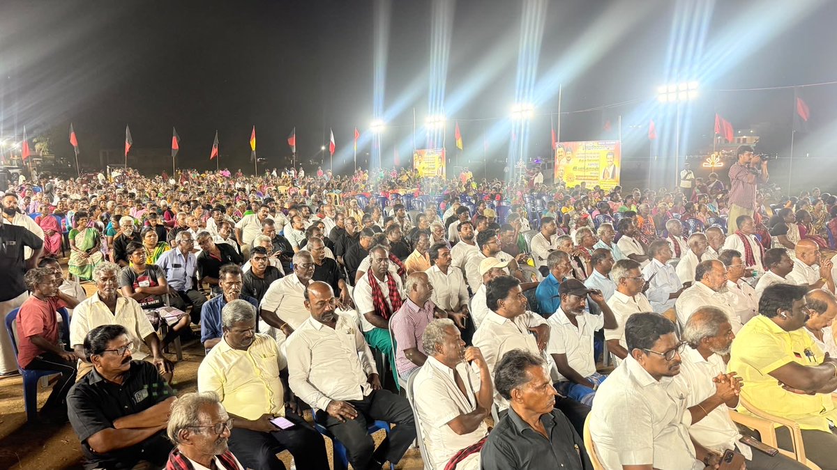 SalemRRajendran's tweet photo. கழகத் தலைவர் திரு.@mkstalin அவர்களின் வழிகாட்டுதலின்படி 

கழக வெற்றி வேட்பாளர் திரு. இ.பரந்தாமன் அவர்களை ஆதரித்து, திராவிடர் கழகத் தலைவர் ஆசிரியர் ஐயா கி. வீரமணி அவர்கள் மற்றும் முன்னாள் அமைச்சர் அண்ணன் திரு. எ.வ. வேலு ஆகியோர் வையாவூர் – மூசிவாக்கம் பேட்டையில் நடைபெற்ற மாபெரும் பொதுக்கூட்டத்தில் பங்கேற்று வாக்குசேகரித்தனர். 

இக்கூட்டத்தில் சென்னை கிழக்கு மற்றும் சேலம் மத்திய மாவட்டங்களுக்கு ஒதுக்கப்பட்ட நெல்வாய், மங்கலம், கள்ளபிரான்புரம், ஜானகிபுரம், வையாவூர், சூரை, அண்டவாக்கம், புதுப்பட்டு, குன்னங்குளத்தூர், வீராலூர், நல்லூர், பெரிய வெண்மணி பகுதிகளின் 22 பாகத்திற்கு உட்பட்ட கழக நிர்வாகிகள், கூட்டணி கட்சி தோழர்கள் மற்றும் பொதுமக்கள் திரளாக பங்கேற்றனர்.