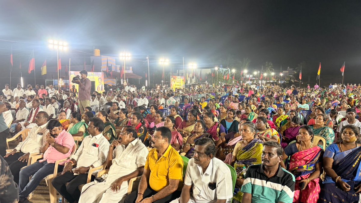 SalemRRajendran's tweet photo. கழகத் தலைவர் திரு.@mkstalin அவர்களின் வழிகாட்டுதலின்படி 

கழக வெற்றி வேட்பாளர் திரு. இ.பரந்தாமன் அவர்களை ஆதரித்து, திராவிடர் கழகத் தலைவர் ஆசிரியர் ஐயா கி. வீரமணி அவர்கள் மற்றும் முன்னாள் அமைச்சர் அண்ணன் திரு. எ.வ. வேலு ஆகியோர் வையாவூர் – மூசிவாக்கம் பேட்டையில் நடைபெற்ற மாபெரும் பொதுக்கூட்டத்தில் பங்கேற்று வாக்குசேகரித்தனர். 

இக்கூட்டத்தில் சென்னை கிழக்கு மற்றும் சேலம் மத்திய மாவட்டங்களுக்கு ஒதுக்கப்பட்ட நெல்வாய், மங்கலம், கள்ளபிரான்புரம், ஜானகிபுரம், வையாவூர், சூரை, அண்டவாக்கம், புதுப்பட்டு, குன்னங்குளத்தூர், வீராலூர், நல்லூர், பெரிய வெண்மணி பகுதிகளின் 22 பாகத்திற்கு உட்பட்ட கழக நிர்வாகிகள், கூட்டணி கட்சி தோழர்கள் மற்றும் பொதுமக்கள் திரளாக பங்கேற்றனர்.