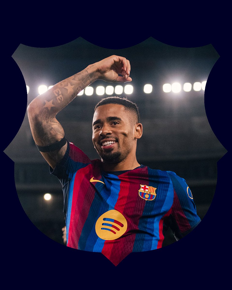 FCBarcelona_es's tweet photo. Nuestro escudo. Nuestro equipo. 💙❤️ https://t.co/aW8XHLk3ja
