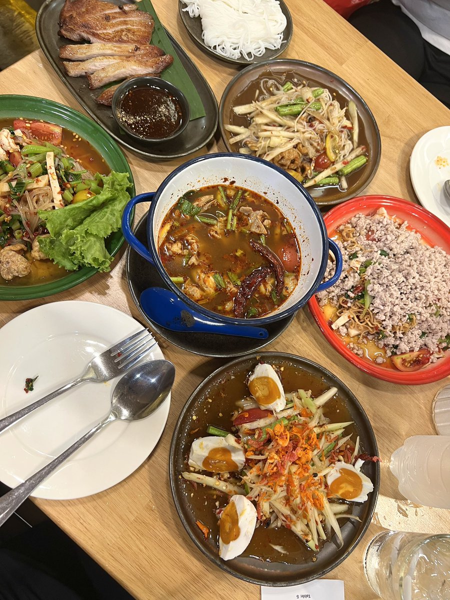 Hellobenz1's tweet photo. ชอบกินพาข้าวกับแซ่บอีลี่ อร่อยถูกปากก ปลาร้านัวว กินทีไรก็อร่อยทุกที ไอเลิ้ปป (🫠) https://t.co/inWKi8QH5F