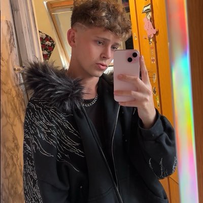 thefabss2001's tweet photo. #NewProfilePic https://t.co/p4Hf2flOIU