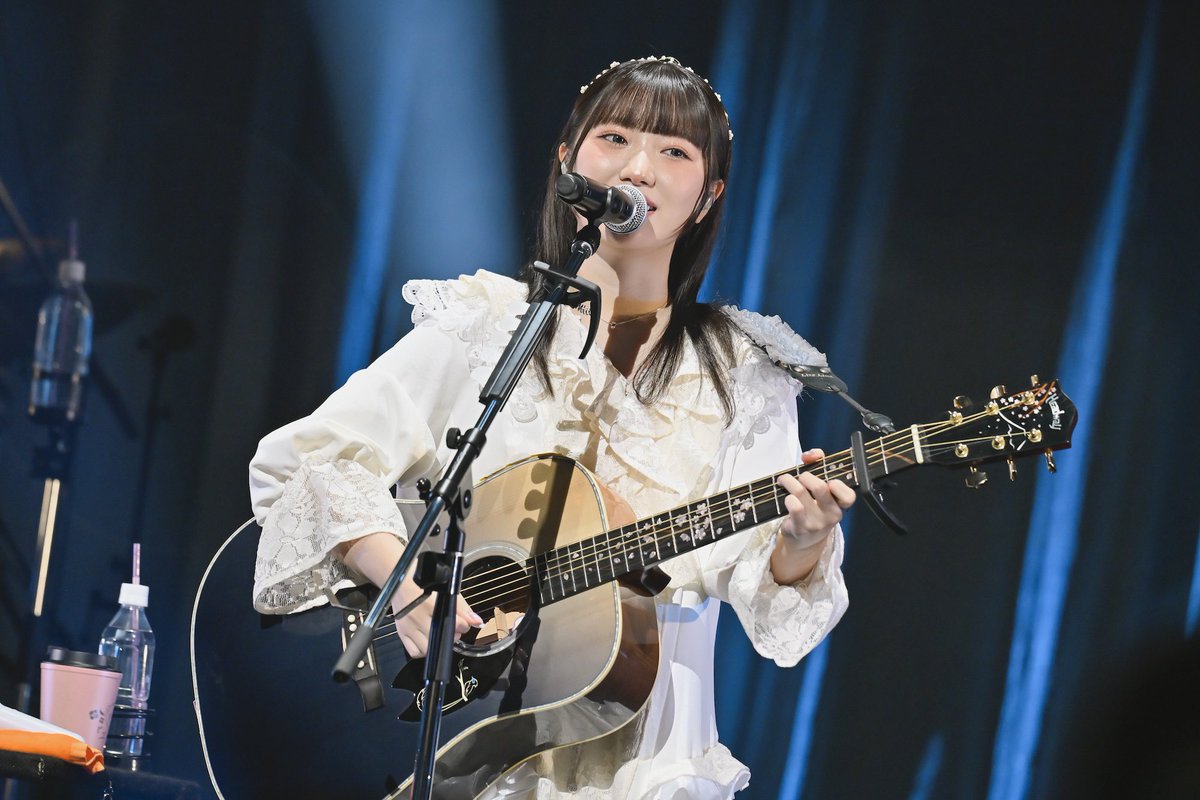 realsoundjp's tweet photo. ＼『ユイカ』ライブレポート公開💫／

📸ライブ写真一覧はこちら（全11枚）
https://t.co/GaZ2l4Tjyv

諦めるために始めたはずの音楽で実らせた輝き
国際フォーラム公演『Sanvitalia』での“恩返し” https://t.co/EYHOEOf2Pf
