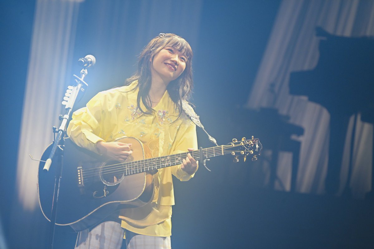realsoundjp's tweet photo. ＼『ユイカ』ライブレポート公開💫／

📸ライブ写真一覧はこちら（全11枚）
https://t.co/GaZ2l4Tjyv

諦めるために始めたはずの音楽で実らせた輝き
国際フォーラム公演『Sanvitalia』での“恩返し” https://t.co/EYHOEOf2Pf