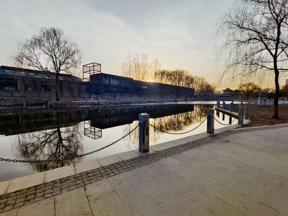 GaryVasquezfry's tweet photo. By the gap and bridge, I had a soft dream of you. https://t.co/0gre7g8Kre