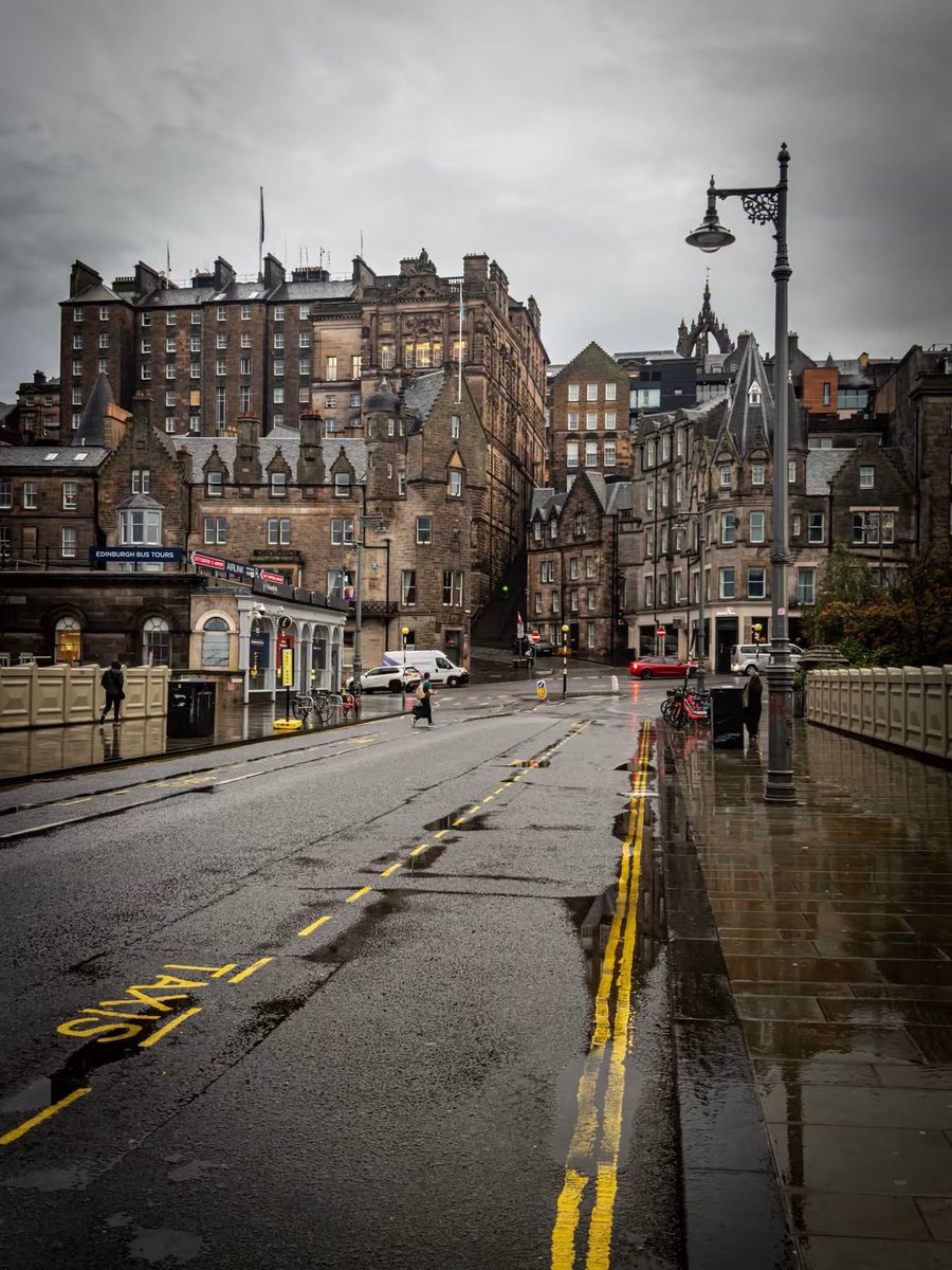 earthserenityy's tweet photo. Edinburgh Scotland UK https://t.co/l8T79PEY0F
