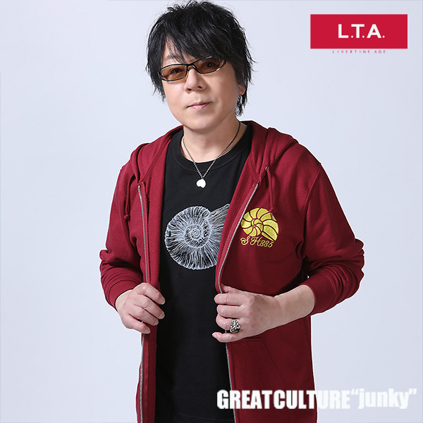 livertineage's tweet photo. 速水奨さんとのコラボアイテム第2弾が
受注締め切りまで【残り🔟日】➰❕

／
商品ページには
たくさんのご本人着用画像を掲載中👍🏻💫
＼

詳細・ご購入はコチラ🛒
https://t.co/U5NGWg2T9y
#LIVERTINEAGE #LTA #リヴァティーンエイジ #速水奨  
@show_ism https://t.co/svq0fGPyTm