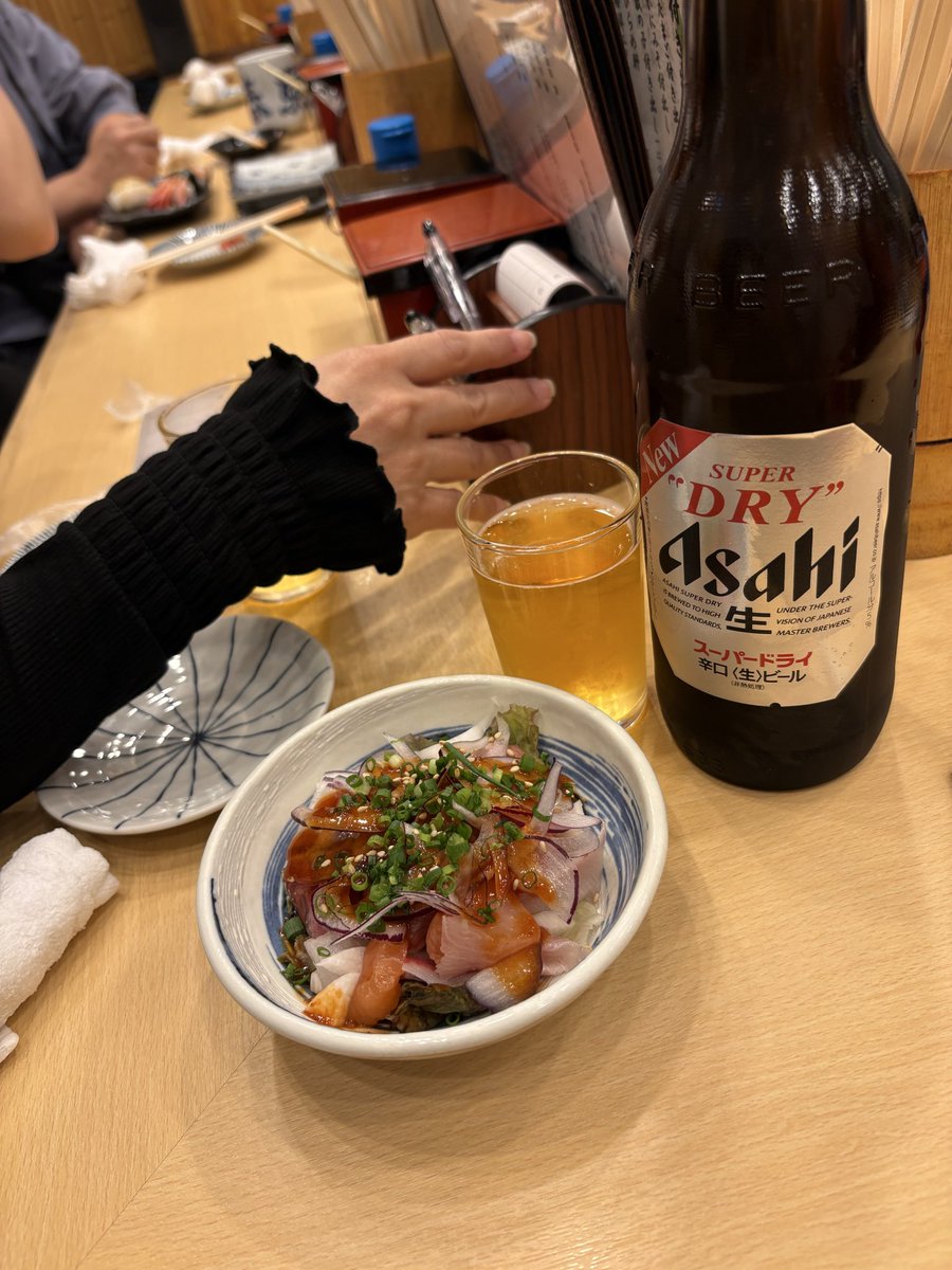 ojisan034's tweet photo. 4軒目から5軒目
もうベロベロですねはい https://t.co/MRXOgQIApY