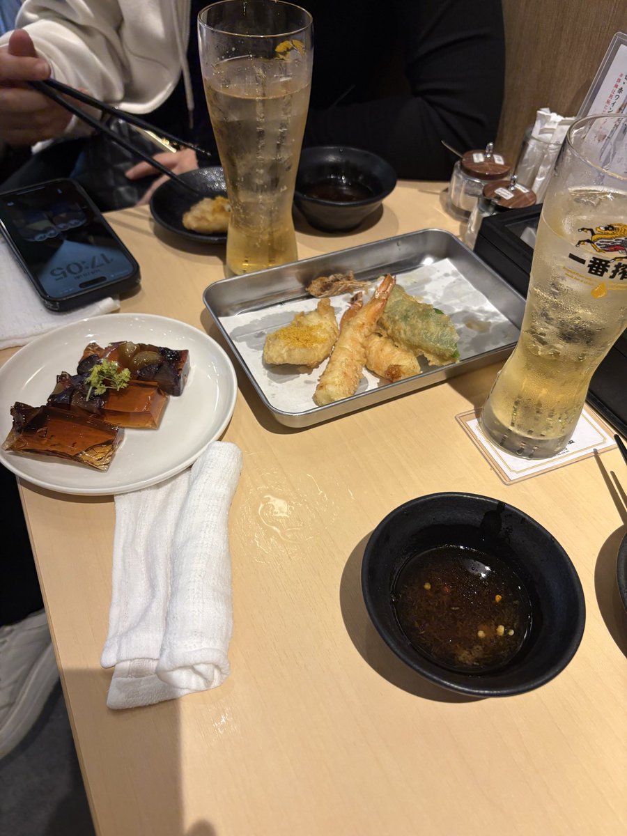 ojisan034's tweet photo. 4軒目から5軒目
もうベロベロですねはい https://t.co/MRXOgQIApY