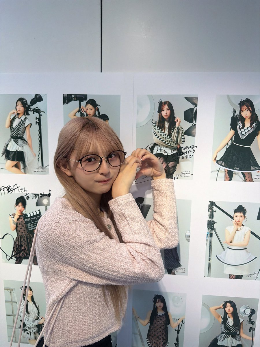 akb48serika's tweet photo. 今日公演前にひなちゃんと行ってきたよ〜♡
10/5 まで開催しています！ぜひ😌✨ https://t.co/sKaith7Fjy