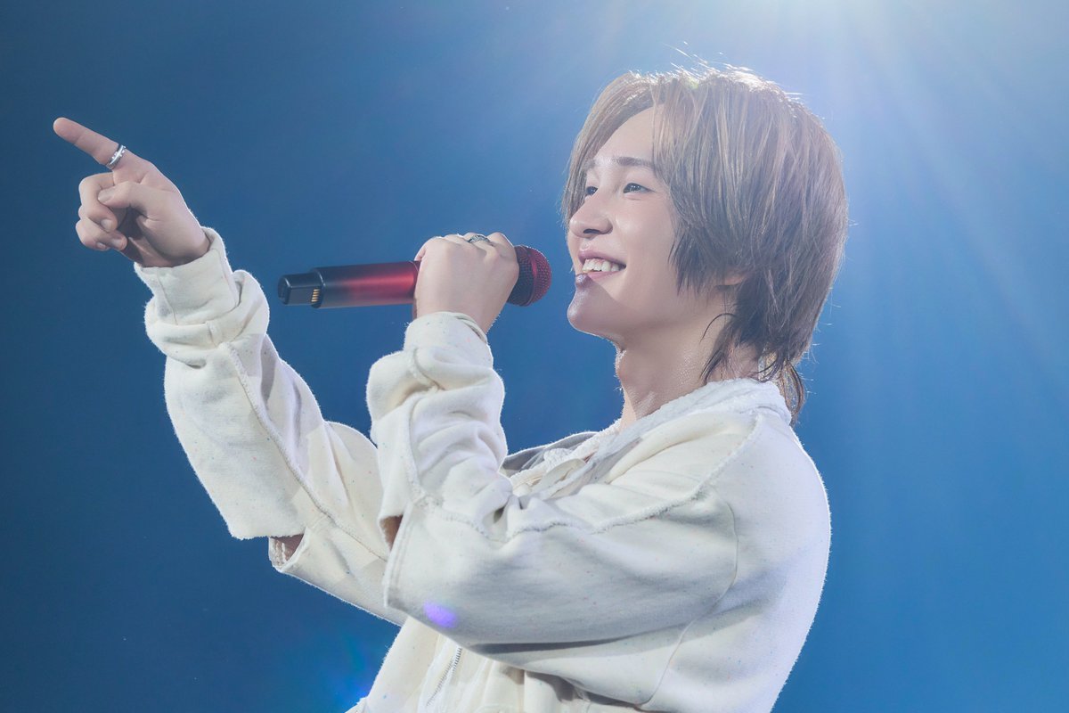 TVGweb's tweet photo. 「2026 ONEW CONCERT
[ONEW THE LIVE : Q] IN JAPAN」REPORT✍️🏻

SHINee・ONEWの“今”が
詰まった約2時間半✨

 圧倒的な歌声やダンス、炎の演出
ファンとの温かなやりとりまで

「僕のどんな姿が見たいですか？」
 ファンからの「セクシー！」の声に
ONEWの答えは…？

https://t.co/0PDA7cakKf

#ONEW https://t.co/3Dyu5Sa7JR