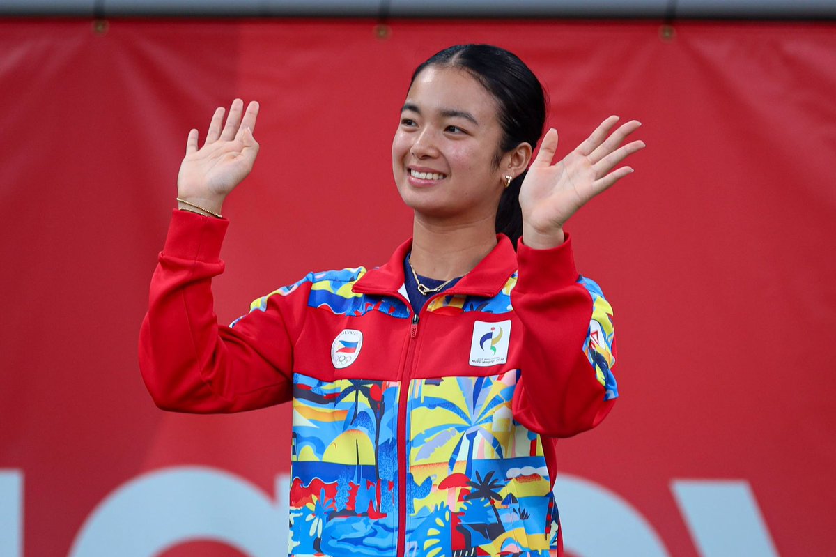 OneSportsPHL's tweet photo. ALL SMILES FOR ALEX🥉🇵🇭

Filipina tennis ace Alex Eala beams with pride as she receives her bronze medal in the women’s singles event at the 2026 Asian Games in Aichi-Nagoya. | 📸 Paolo del Rosario/Cignal

Cignal is the official broadcaster of the 20th Asian Games Aichi-Nagoya 2026.

📺 Catch all the Asian Games action on Cignal Play, the One Sports YouTube channel, and other Cignal platforms from September 10 to October 4. 🇵🇭🔥

#AichiNagoya2026 #20thAsianGames #LakasNgPilipino #AlexEala