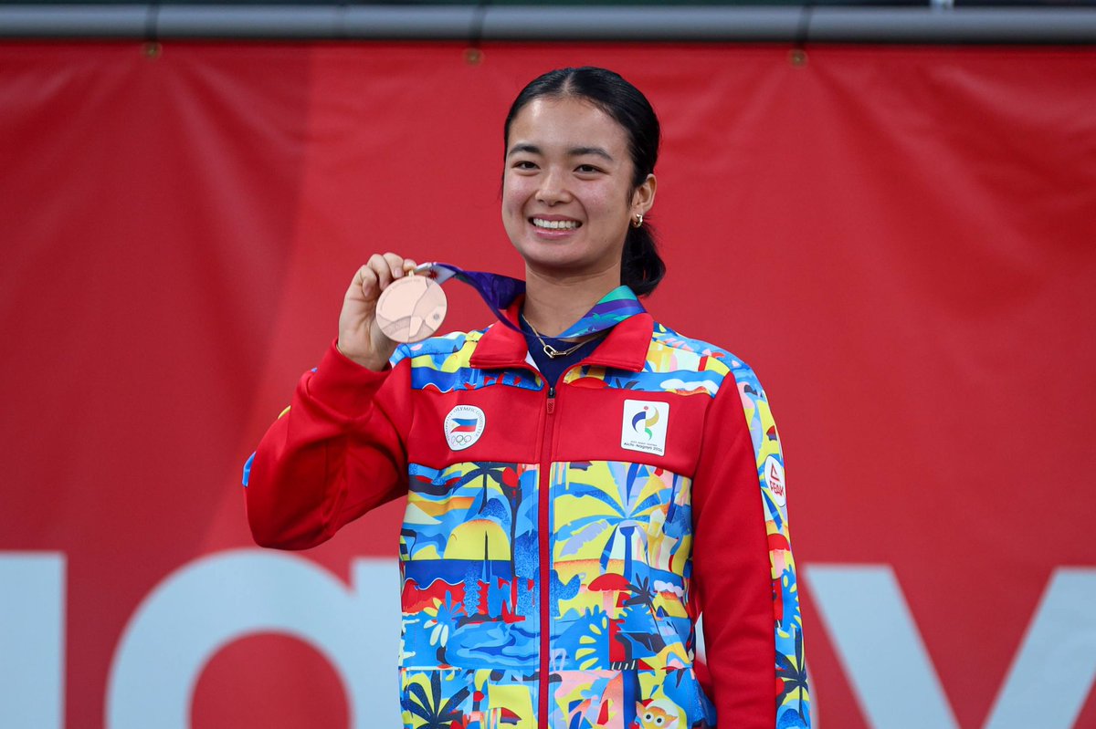 OneSportsPHL's tweet photo. ALL SMILES FOR ALEX🥉🇵🇭

Filipina tennis ace Alex Eala beams with pride as she receives her bronze medal in the women’s singles event at the 2026 Asian Games in Aichi-Nagoya. | 📸 Paolo del Rosario/Cignal

Cignal is the official broadcaster of the 20th Asian Games Aichi-Nagoya 2026.

📺 Catch all the Asian Games action on Cignal Play, the One Sports YouTube channel, and other Cignal platforms from September 10 to October 4. 🇵🇭🔥

#AichiNagoya2026 #20thAsianGames #LakasNgPilipino #AlexEala