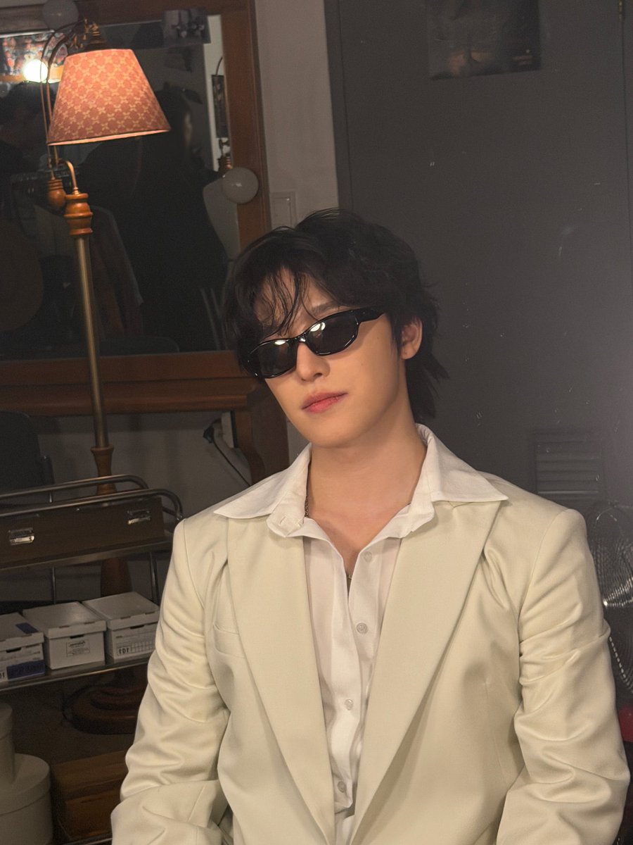 leejungchaan's tweet photo. White will always be that color. https://t.co/GlHySE4eTx