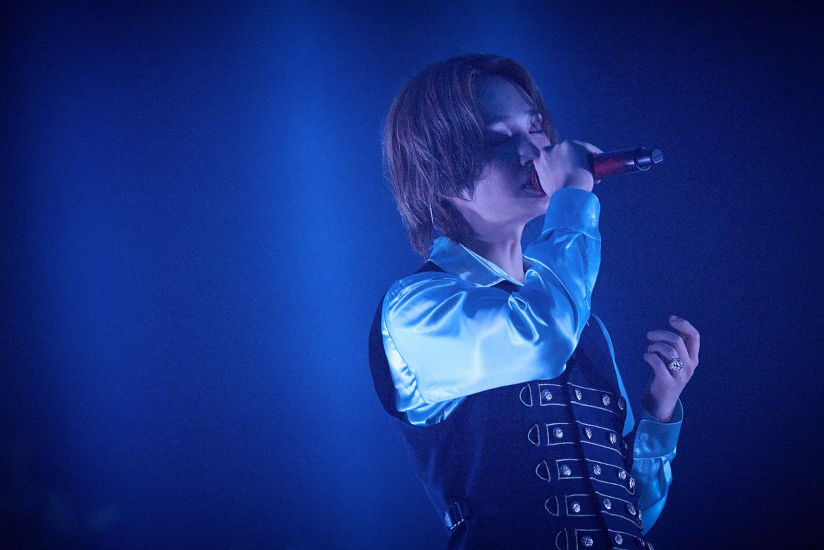 TVGweb's tweet photo. 「2026 ONEW CONCERT
[ONEW THE LIVE : Q] IN JAPAN」REPORT✍️🏻

SHINee・ONEWの“今”が
詰まった約2時間半✨

 圧倒的な歌声やダンス、炎の演出
ファンとの温かなやりとりまで

「僕のどんな姿が見たいですか？」
 ファンからの「セクシー！」の声に
ONEWの答えは…？

https://t.co/0PDA7cakKf

#ONEW https://t.co/3Dyu5Sa7JR