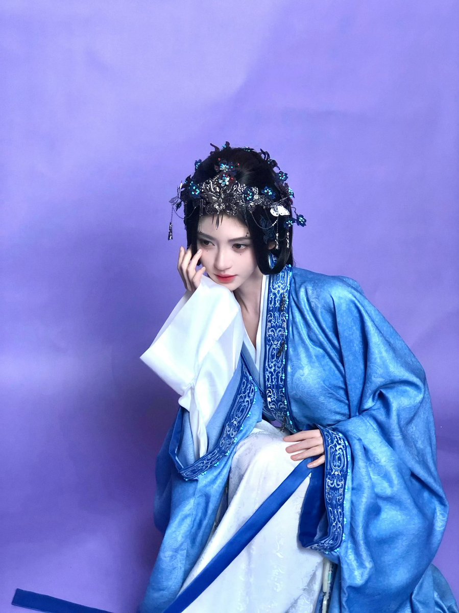 17qutyp's tweet photo. นางฟ้าเซลฟี่มากคนอะไรถ่ายเซลฟี่มุมเสยก็ยังรอด สวยมากอะ อินนงอินเนอร์คนสวยขาไปหมด ชีเป็นนางฟ้าจริง ๆ

—; #จวีจิ้งอี #jujingyi #鞠婧祎 https://t.co/wfKezw4lQb