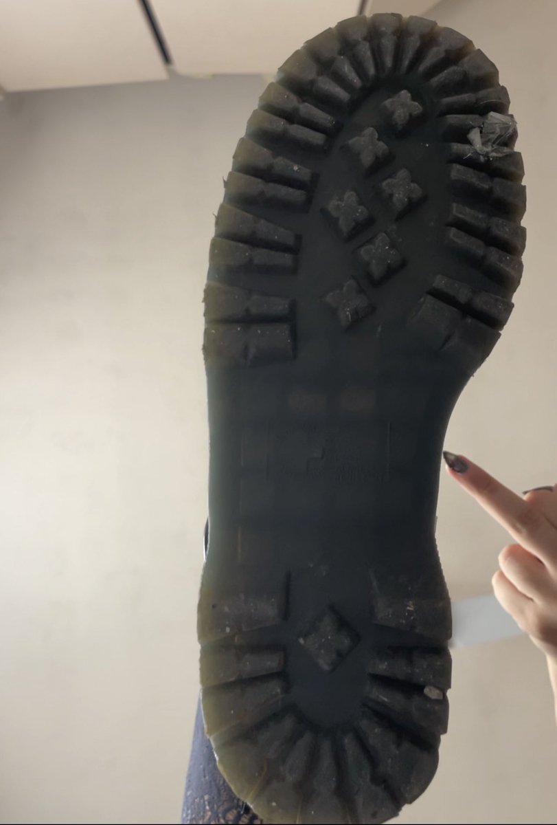 Deanoirrx's tweet photo. POV: You’re a pathetic bug and you’re about to get completely crushed under my doc martens 🐜😈 https://t.co/TXCMpVHXlt