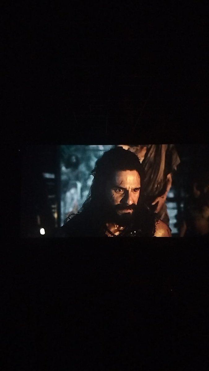 crazymanAkshay's tweet photo. Seeing @SidMalhotra take on a character with this much intensity is genuinely exciting 🔥 he feels completely invested in #TheVvaan #SidharthMalhotra https://t.co/BcV3f79VYP