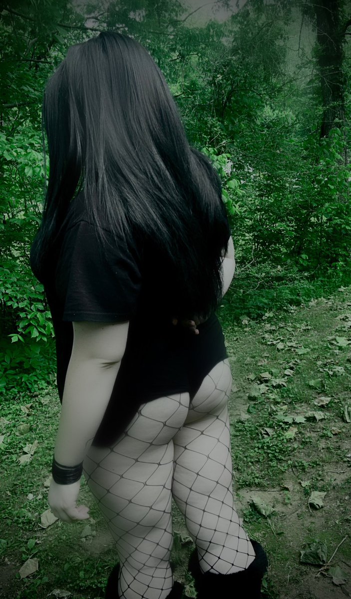 necrosyren's tweet photo. throwback to 2022 🖤 https://t.co/8YmOXsMQ27