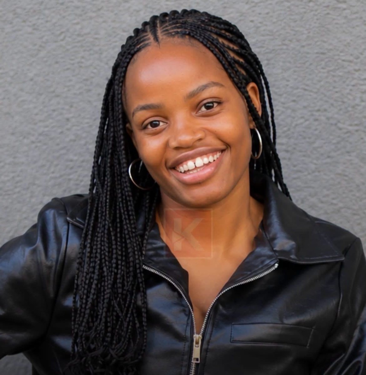 MzansiThirdEye's tweet photo. The search for 25-year-old Asimbongekuhle Sibanda has ended in tragedy. Reported missing in Benoni on 24 April, she was admitted to Tambo Memorial Hospital the same day as an unidentified patient and died on 15 June. Her family only learned of her death after she had already been buried.