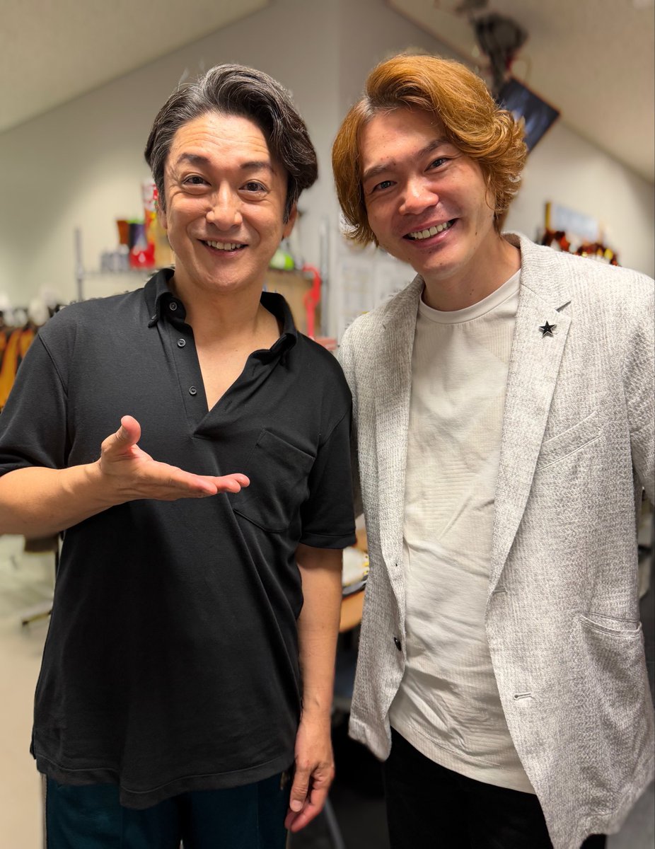 V_T_Sato's tweet photo. 舞台
「ハリー・ポッターと呪いの子」
観劇してきました！

竪山隼太くんにお知らせをもらって
石丸幹二さんのハリーポッター
ギリギリ観劇出来ました！

隼太くんのロンは
沢山笑いをとってて
流石のキャラクター表現力でした！

幹二さんのハリーポッターも
品がありつつも精一杯
不器用な愛を注ぐ
素敵なパパハリーポッターでした！

魔法が溢れる驚きのステージ
最高に楽しめました！！
ありがとうございました！