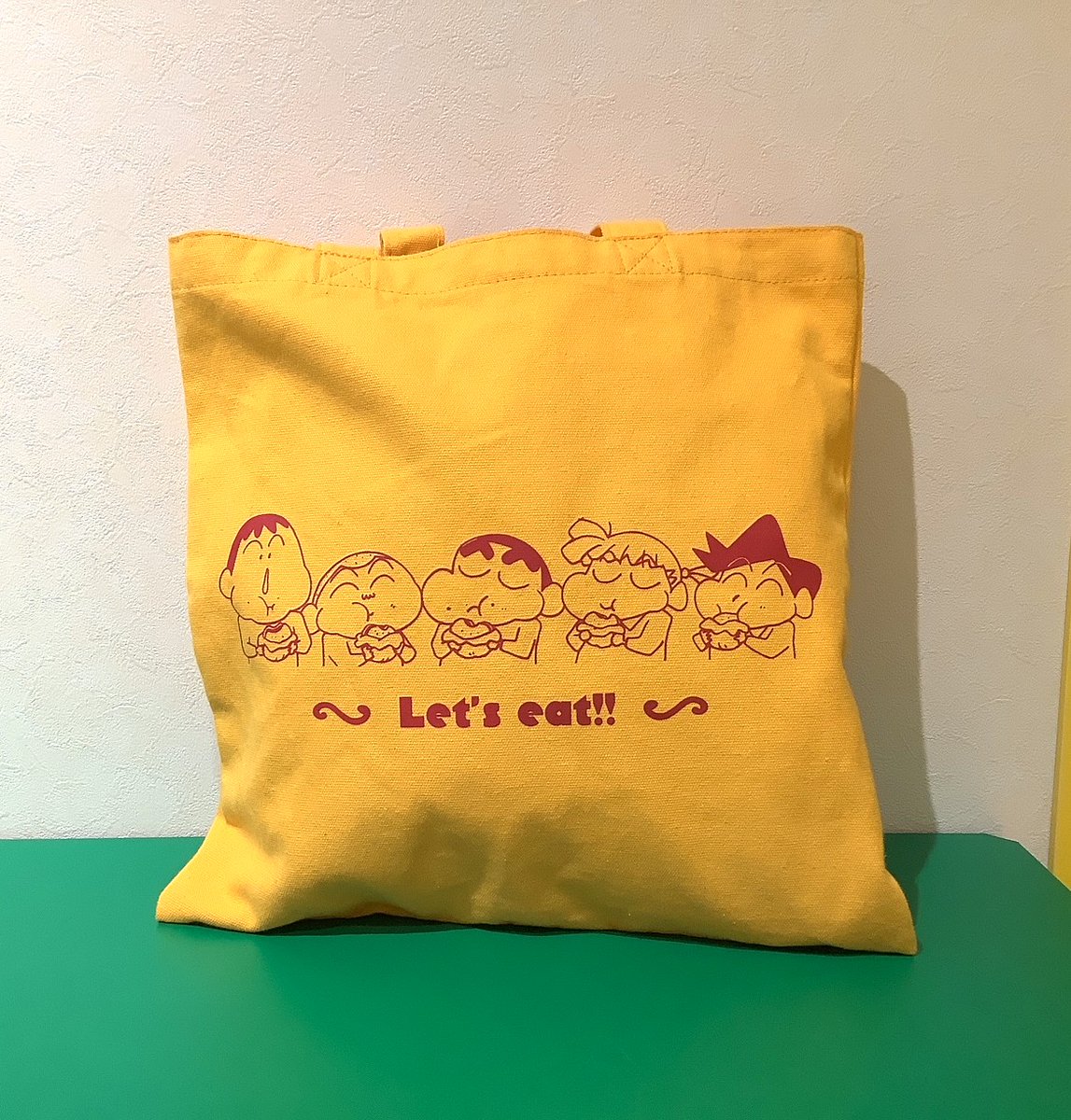 kureshin_mogu's tweet photo. 【おすすめ商品】

カラートート/もぐもぐ
￥1430（税込）

しんちゃんたちカスカベ防衛隊のみんなの
”もぐもぐ”姿が可愛いトートバッグです！
ぜひもぐもぐワールドでゲットしてね☆

#クレヨンしんちゃん 
#もぐもぐワールド 
#新宿オカダヤ 
#짱���는못말려
#kureshin https://t.co/GcjCcqAYtg