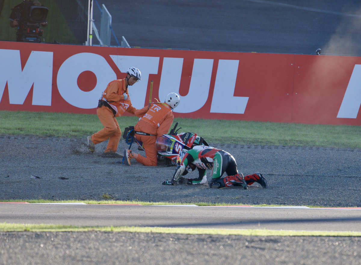 FrankieTang2's tweet photo. Motorcycle racing is dangerous, please be respectful to all riders https://t.co/RbvFMmlOjt