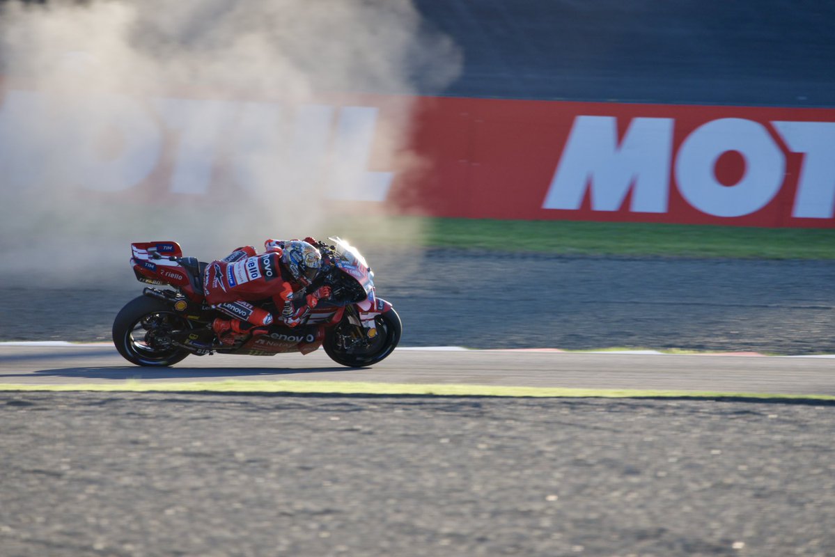 FrankieTang2's tweet photo. Motorcycle racing is dangerous, please be respectful to all riders https://t.co/RbvFMmlOjt
