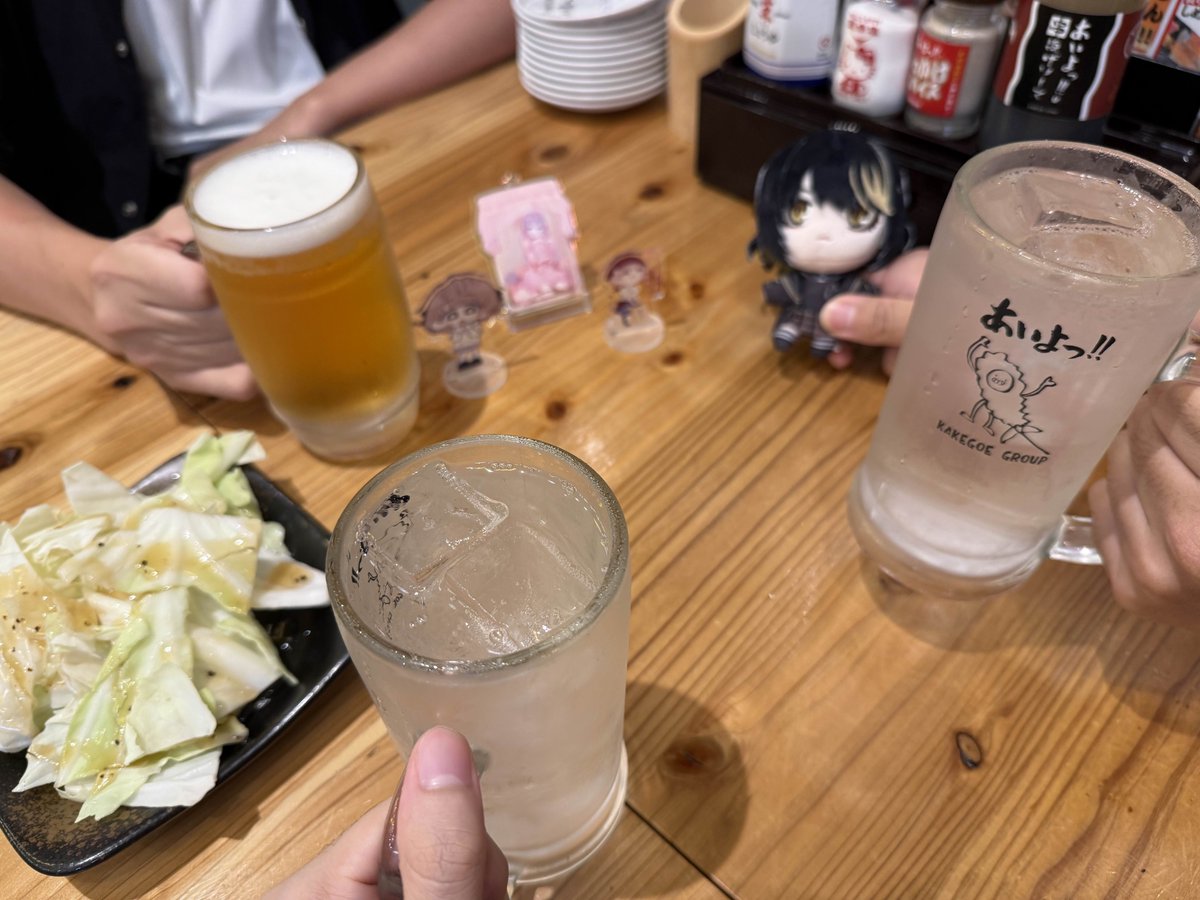 pokka0801's tweet photo. 鈴木羽那にかんぱーい！
（with はんこさん　ごまりんごさん） https://t.co/QuxvnXKTjO