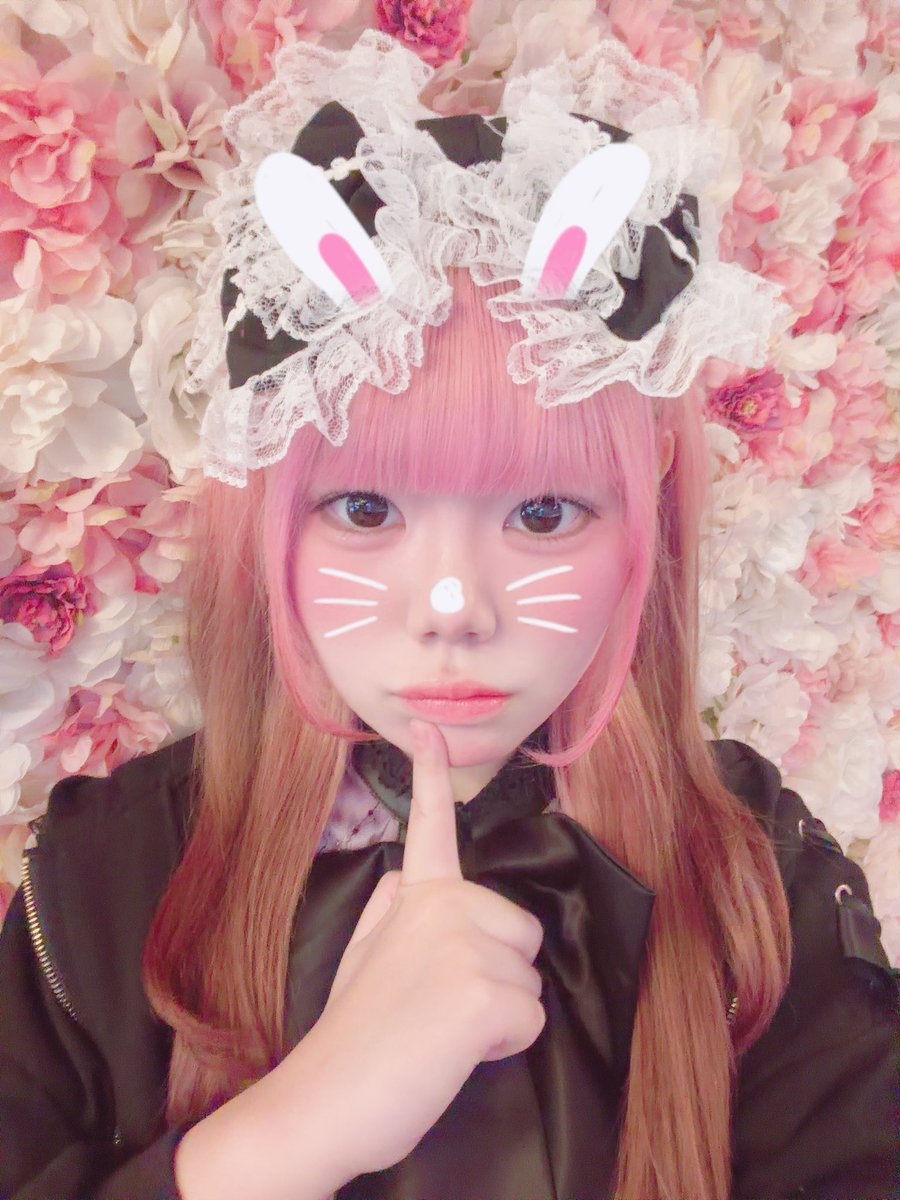 ROEN_utau's tweet photo. リボンありとなし、どっちがかわいいー？
17:00〜23:00！会いに来て！(･ω･∪)ﾉ
#町田 #コンカフェ #自撮り界隈 https://t.co/Vv0HxLjgvg