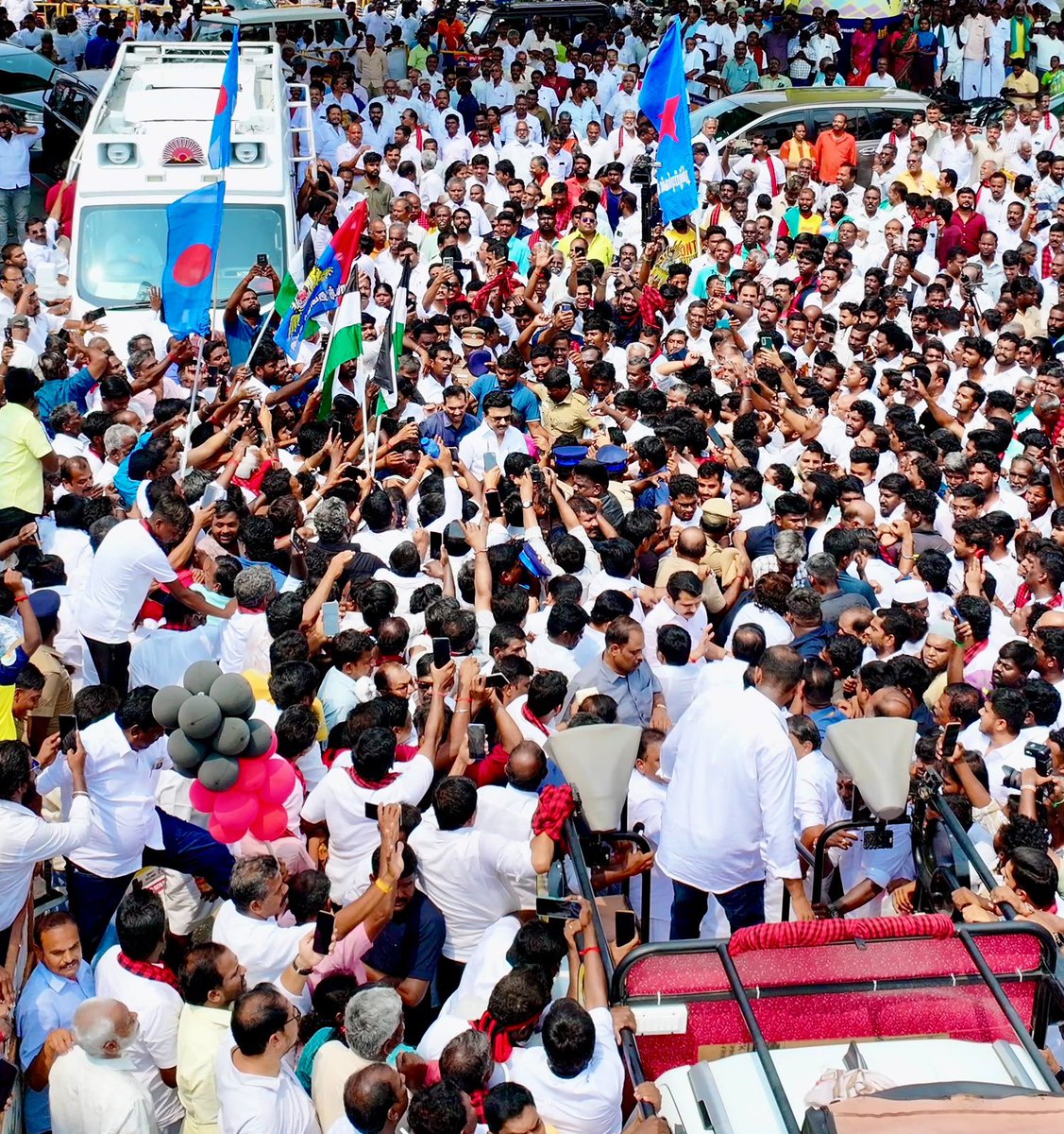 TRBRajaa's tweet photo. உதிச்சது #உதயசூரியன்🌄தான் ...

#VoteForRisingSun #VoteForDMK https://t.co/MDDEl9dlxu