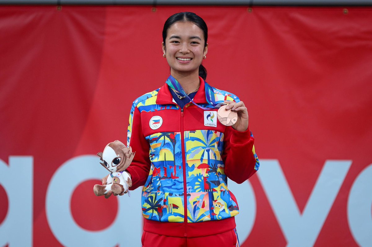 kishmeee9's tweet photo. Congrats, ALEX EALA!! 🇵🇭🥉🥎 https://t.co/WpVDvBGyHw