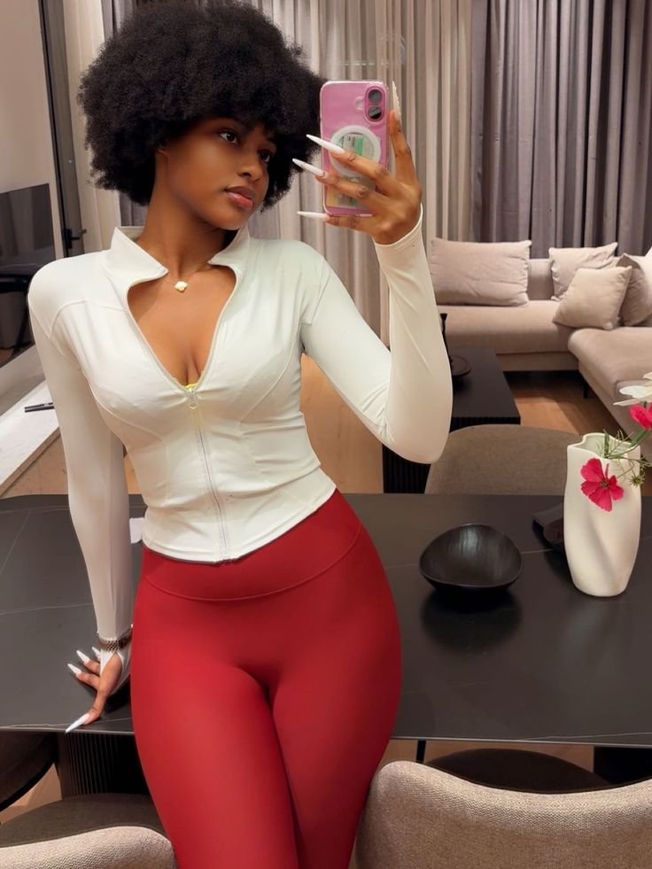 rarevickey's tweet photo. Zoom in 💋 https://t.co/cy1jJ48uTi