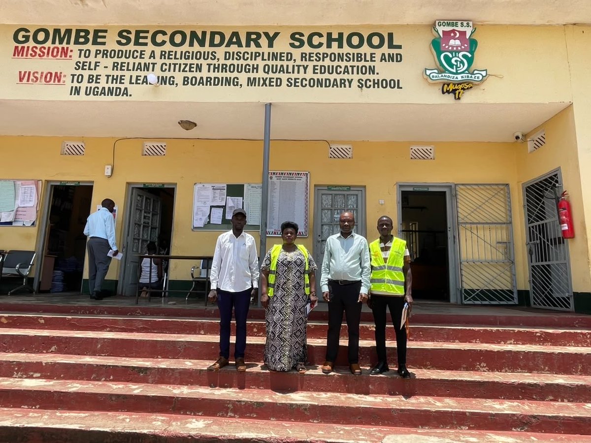 HawahMedia's tweet photo. #ONCUpdates: Butambala District Coordinators Nakimera Erinah, Muluya Mansoor & Mwanje Rashid monitored service delivery, with 2,926 learners and all 77 government teachers present.The school appreciated Government’s provision of 40 computers to support learning.
#Jajakwesiva2031 https://t.co/KTUcJ4dbZ2