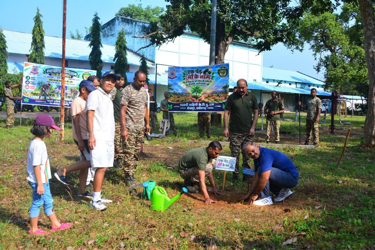 168Bn's tweet photo. #SwachhataHiSeva2026
An intensive tree plantation drive was carried out by 168 BN CRPF at the cleaned CTUs to nurture urban greens under SHS Campaign-2026: “EK Ped Naa Ke Naam” initiative.
#SHS2026 @crplindia @HMOIndia @PIBHomeAffairs @PMOIndia @SwachhBharatGoy @SrachhBharat https://t.co/3aWu9Rs4V7