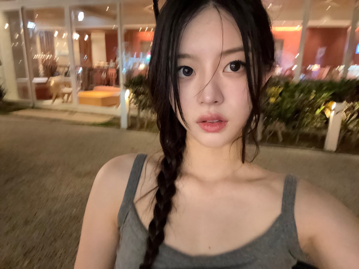 minjupicts's tweet photo. i dont think i'll ever get over talking about how pretty minju is

#MINJU #민주 #ILLIT #아일릿 https://t.co/S26PxFwYfM