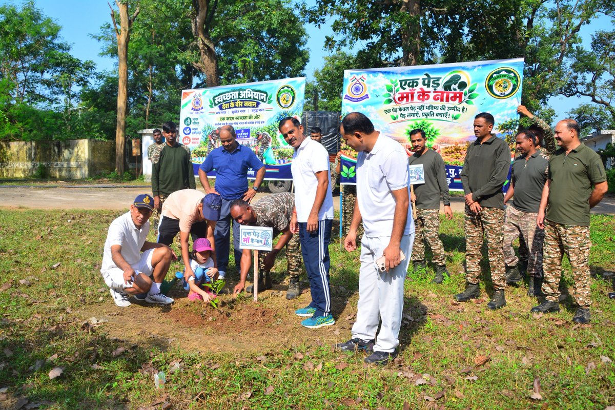 168Bn's tweet photo. #SwachhataHiSeva2026
An intensive tree plantation drive was carried out by 168 BN CRPF at the cleaned CTUs to nurture urban greens under SHS Campaign-2026: “EK Ped Naa Ke Naam” initiative.
#SHS2026 @crplindia @HMOIndia @PIBHomeAffairs @PMOIndia @SwachhBharatGoy @SrachhBharat https://t.co/3aWu9Rs4V7