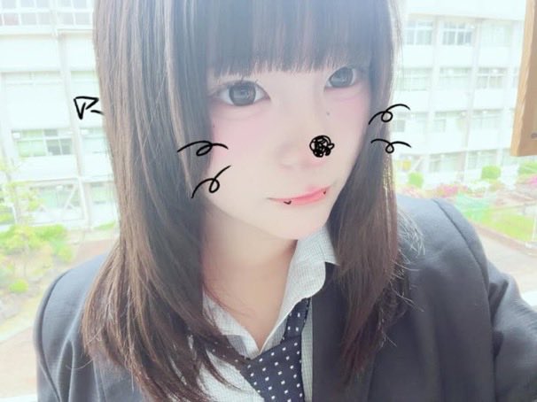ivwsmj's tweet photo. 高校生3年って疑う人多すぎ笑
DMくれたら制服でしてる写真あげる笑 https://t.co/mATclqFjZQ