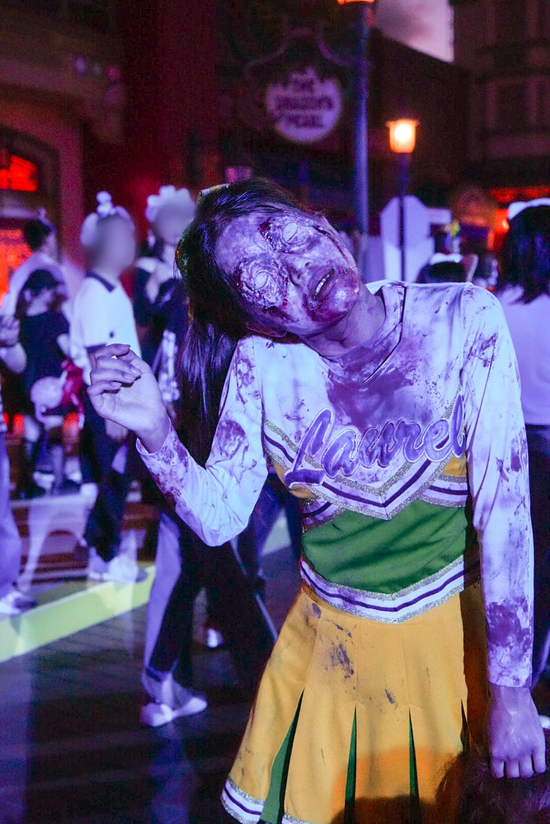 nanairo_Rio's tweet photo. 2026.9/13
ハロウィンホラーナイト ストリートゾンビ

部活ゾンビ
(写真部・料理部・オタク・チア部)

#ハロウィンホラーナイト2026 #HHN2026 #USJファン https://t.co/lXmUmZXTHl