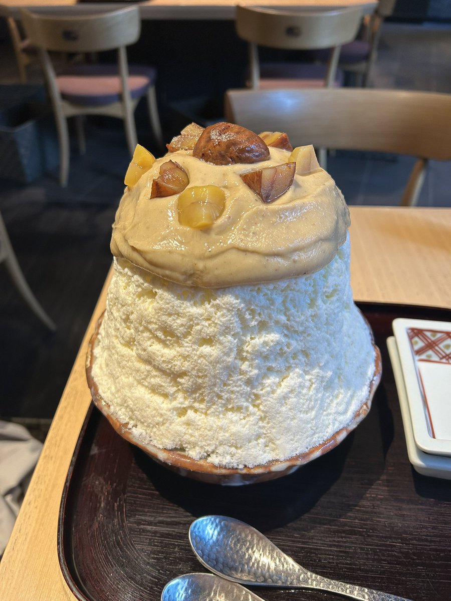 14oboro37's tweet photo. 厨くろぎ
濃い和栗ん
濃厚で美味しい😋 https://t.co/BlzQcVFVrr