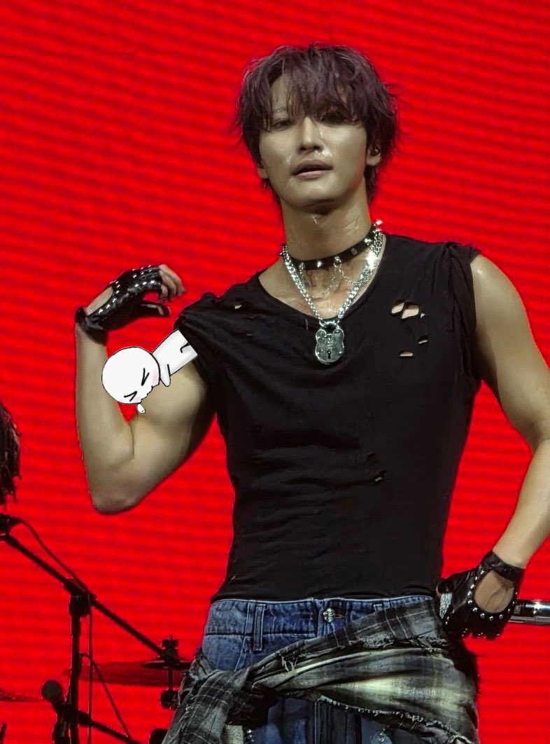starlk1117's tweet photo. craving biceps lately https://t.co/pvxhcVEc0H
