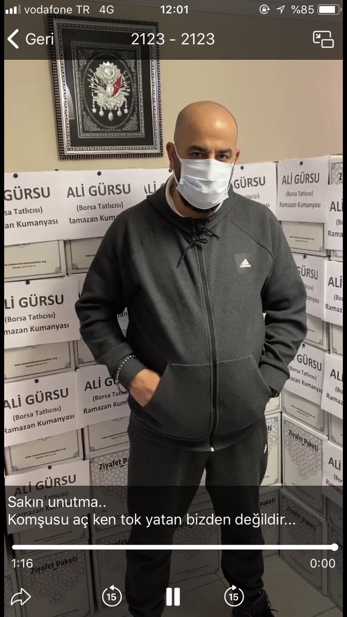 arefcan34's tweet photo. Sen Avon otomotivde chpliyim diyip sırf insanlara korku vermek için Osmanlı tuğrasını Emrah kayanın evinin arka bahçesine asıp bu pozu veriyorsun telgramda Tayyip bey diye hitap ediyodun peki sayın @RTErdogan haberi varmıydı senden @abakingurlek bu şahış neden alınmıyor… https://t.co/bOeYA1xxLJ