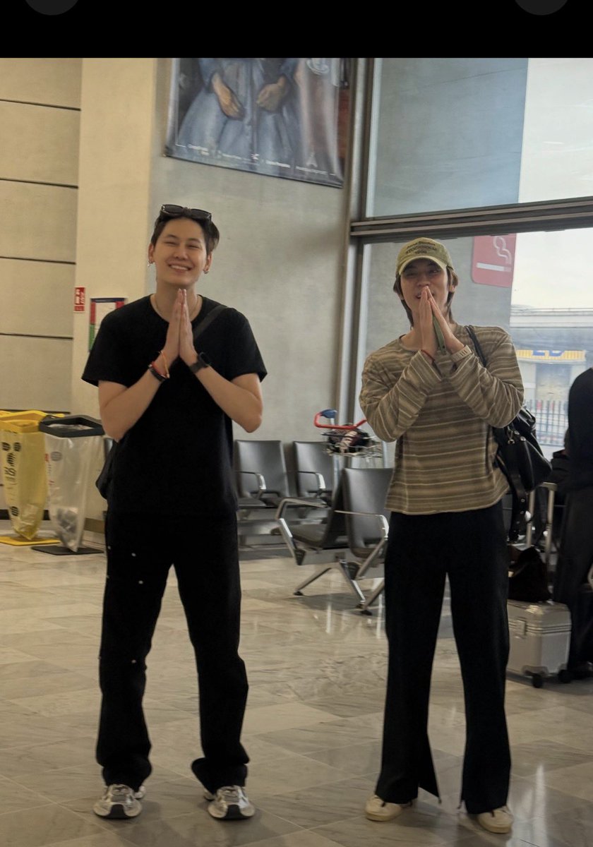 Cnkduffy's tweet photo. บุ๋นดูแฮปปี้มากที่ได้เที่ยวกับยัยเปรมส่วนยัยเปรมก็เอิ้กอ้ากสุดเวลาอยู่กับคนพี่ ดีใจที่เค้าทั้งคู่ไปเที่ยวฝรั่งเศสด้วยกัน เป็นปลื้มมาก🥹
#BounPremxTouTaFaitThai2026
#BounPrem https://t.co/M4BvOfqPFZ