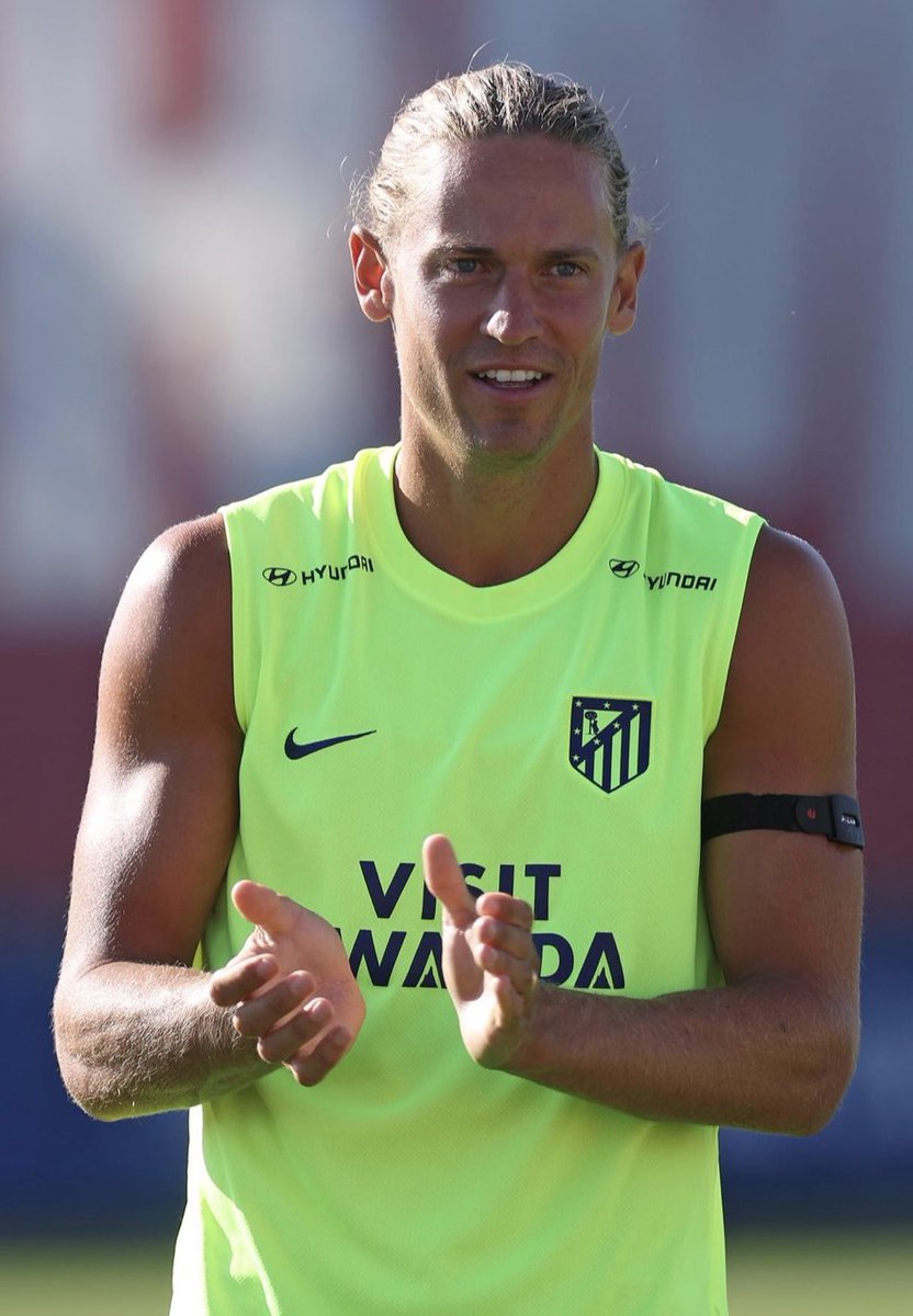 Atleti's tweet photo. Viernes :) https://t.co/GG1u2M4HYc