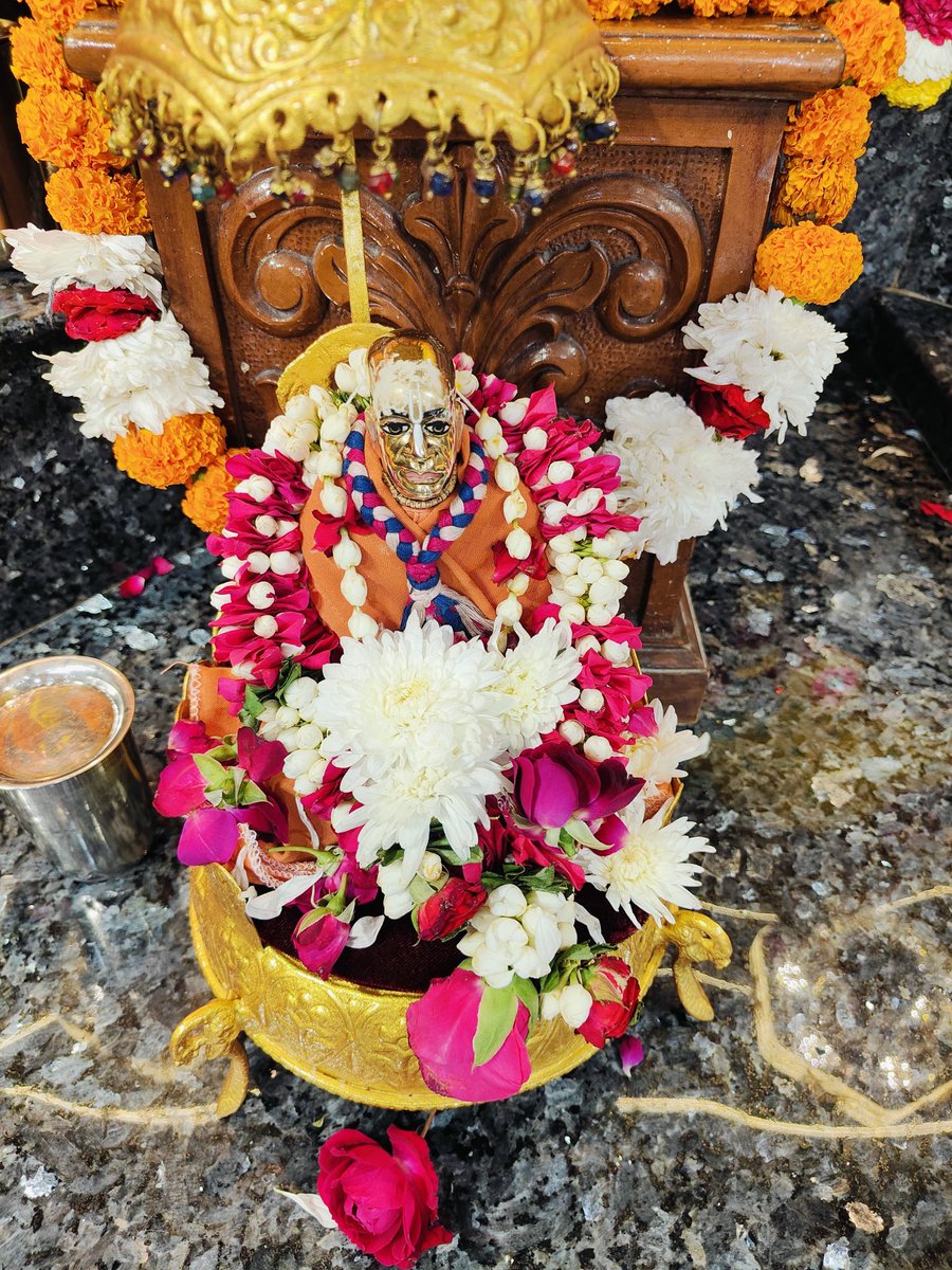 ISKCON_Dwarka's tweet photo. श्री रुक्मिणी द्वारकाधीश -2nd October 2026
हरे कृष्ण हरे कृष्ण
कृष्ण कृष्ण हरे हरे ।
हरे राम हरे राम
राम राम हरे हरे ||

#Harekrishna #IskconDwarka #LordKrishna #Dailydarsan #RukminiDwarkadhish https://t.co/T7bMWm0wyN