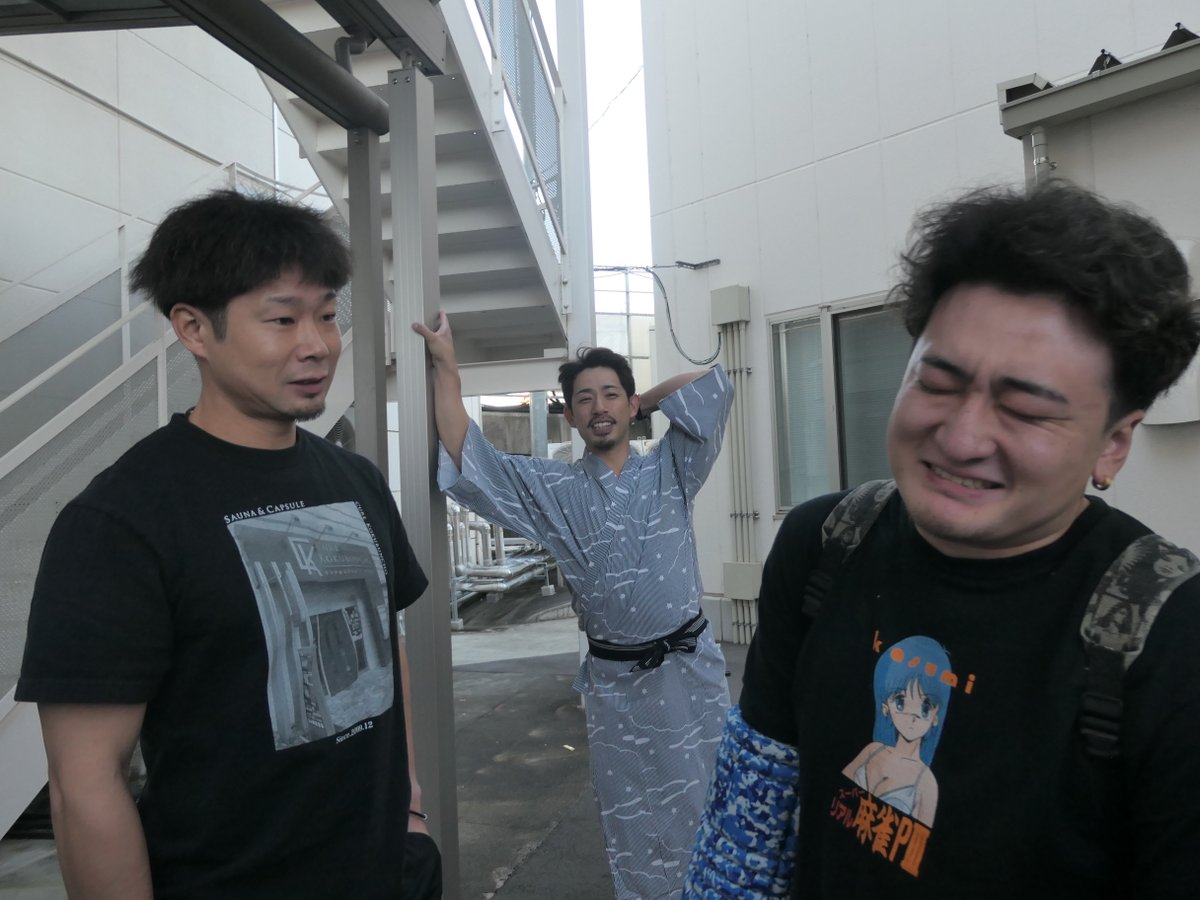 tokyosportsmid's tweet photo. 【シャッターチャンス】
#斉藤楽 （右）は準決10Rで一緒になった同県の先輩・ #阿部力也 （左）に決意表明。熱い思いがあふれ出していた。 #新山響平 はそんな姿を見てほっこり。

https://t.co/tjTPjF5weO https://t.co/7TERQHOvUK